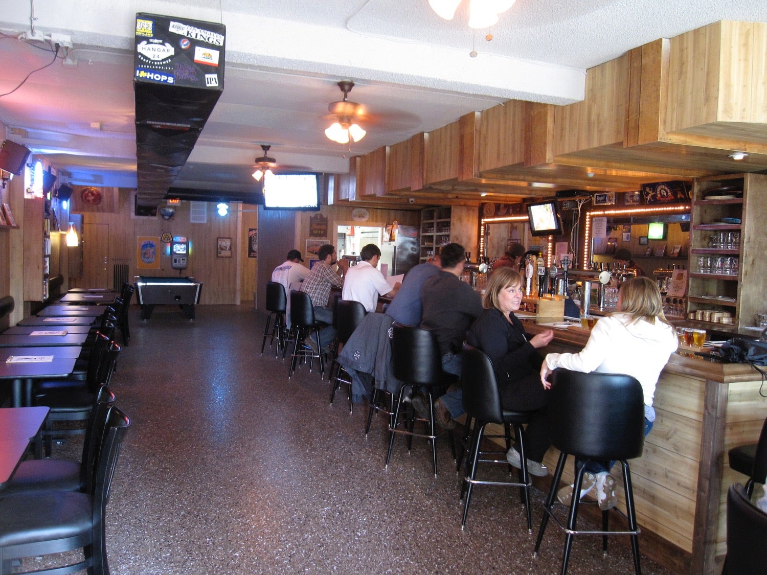 The Best NonSports Bars & Restaurants to Watch Sports in Los Angeles